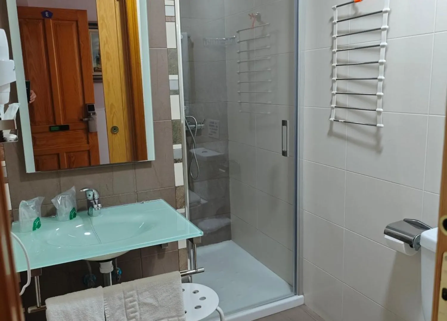 Hotel Miraya Beach Torre Del Mar 2*,